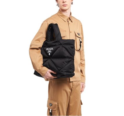 VERY雑誌掲載 PRADA 新作 パデッドRe Nylon トートバッグ-BUYMA-BRAND OFF
