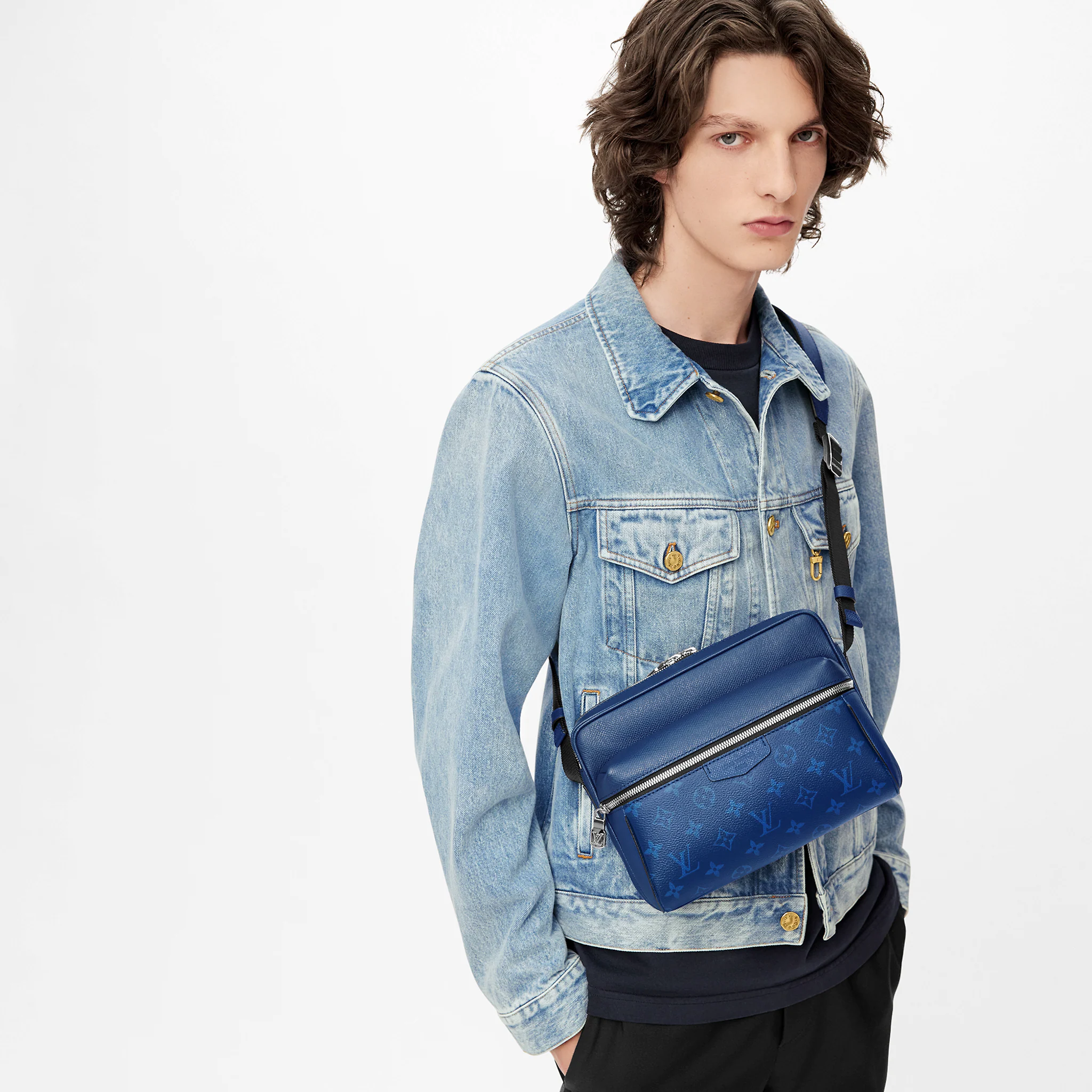 LOUIS VUITTON（ルイヴィトン） アウトドア・メッセンジャー PM-BRAND OFF
