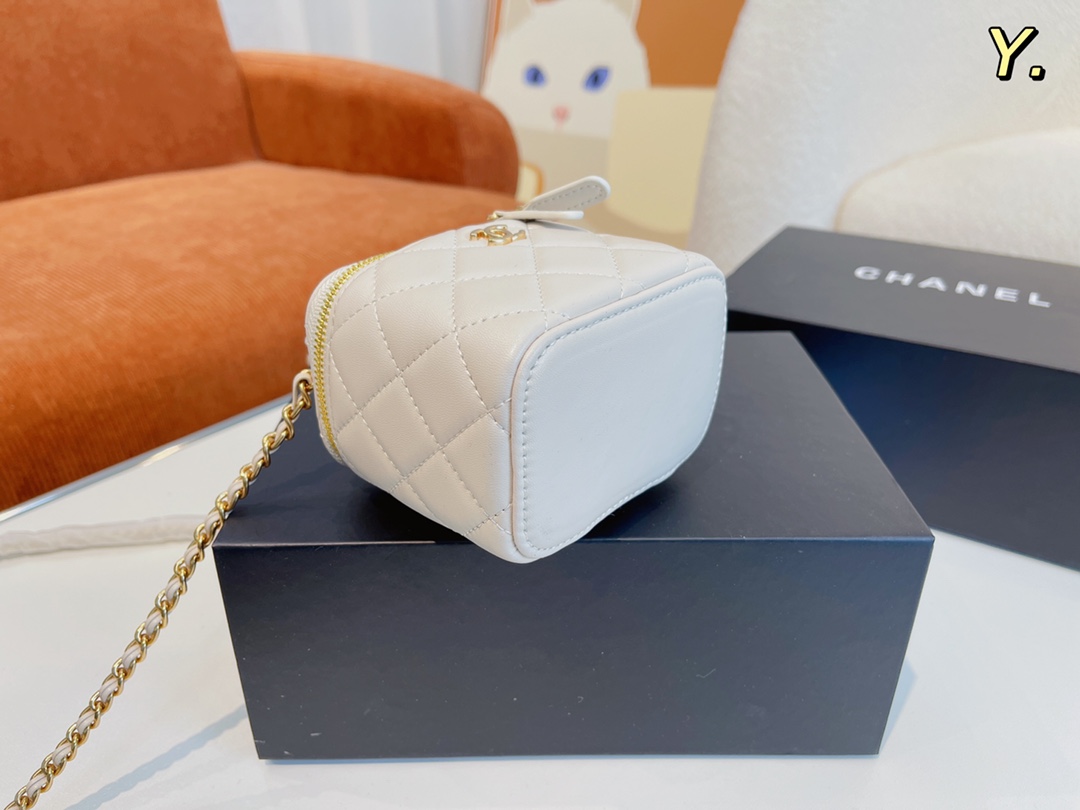 【Chanel 】【シャネル】ショルダーバッグ & クロスボディバッグ 10x7x9 cm-BRAND OFF