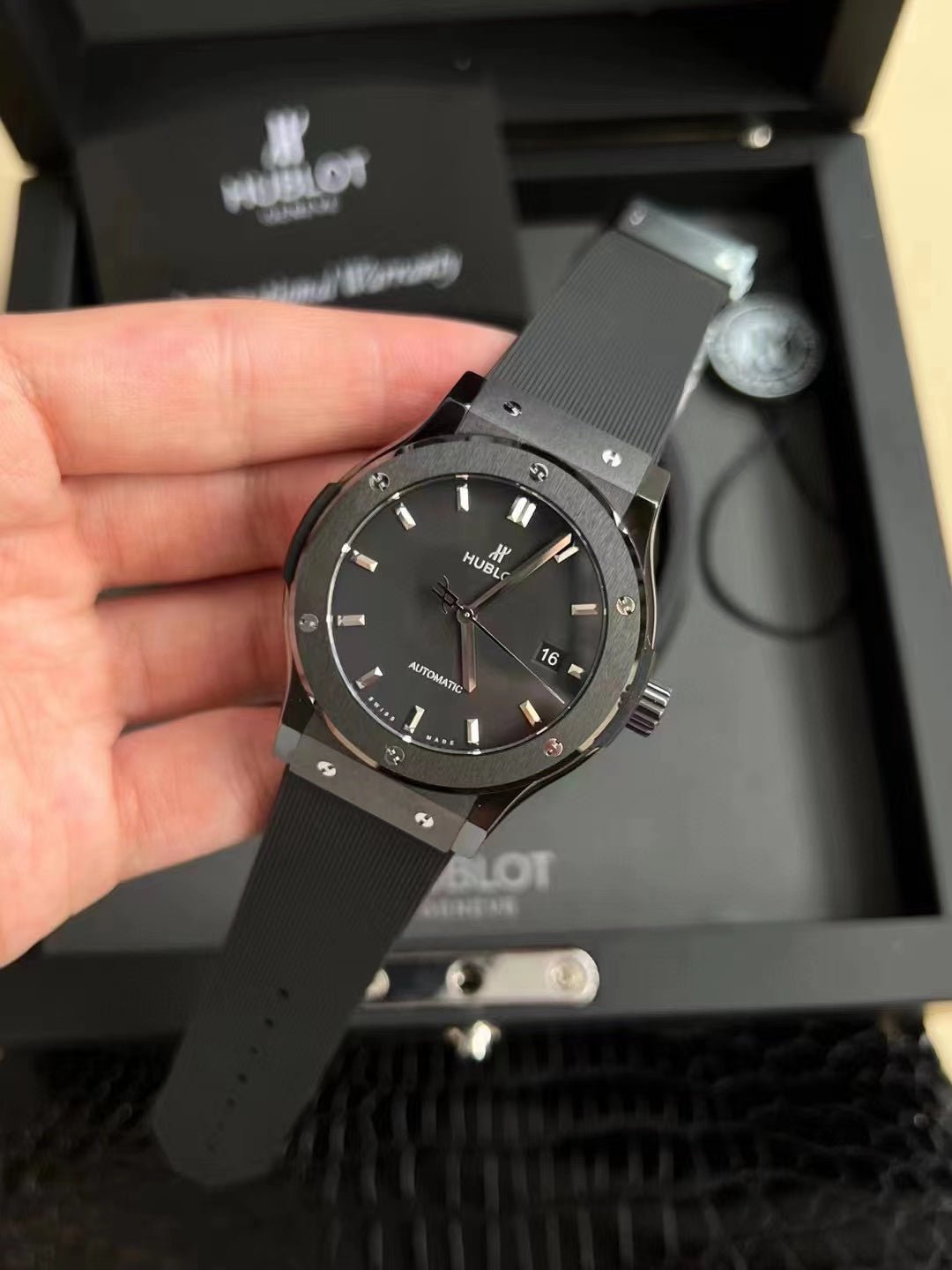 HUBLOT ウブロ クラシック フュージョン ブラックセラミック 565.CM.1470.RX-BRAND OFF