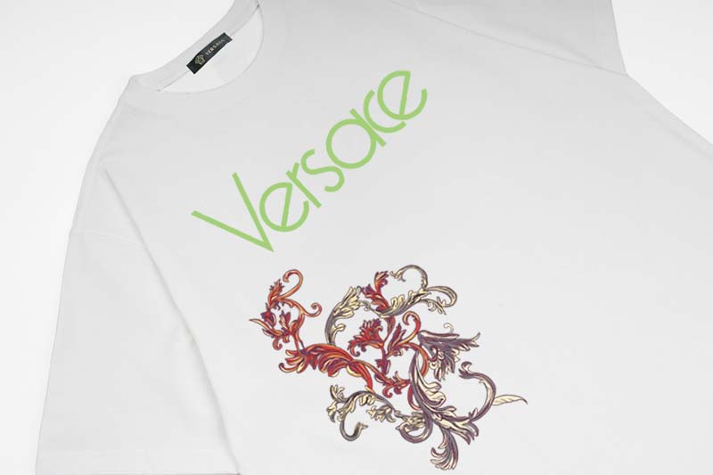 【VERSACE  公式旗艦店】ヴェルサーチ Tシャツご好評に付き再入荷 24628-BRAND OFF
