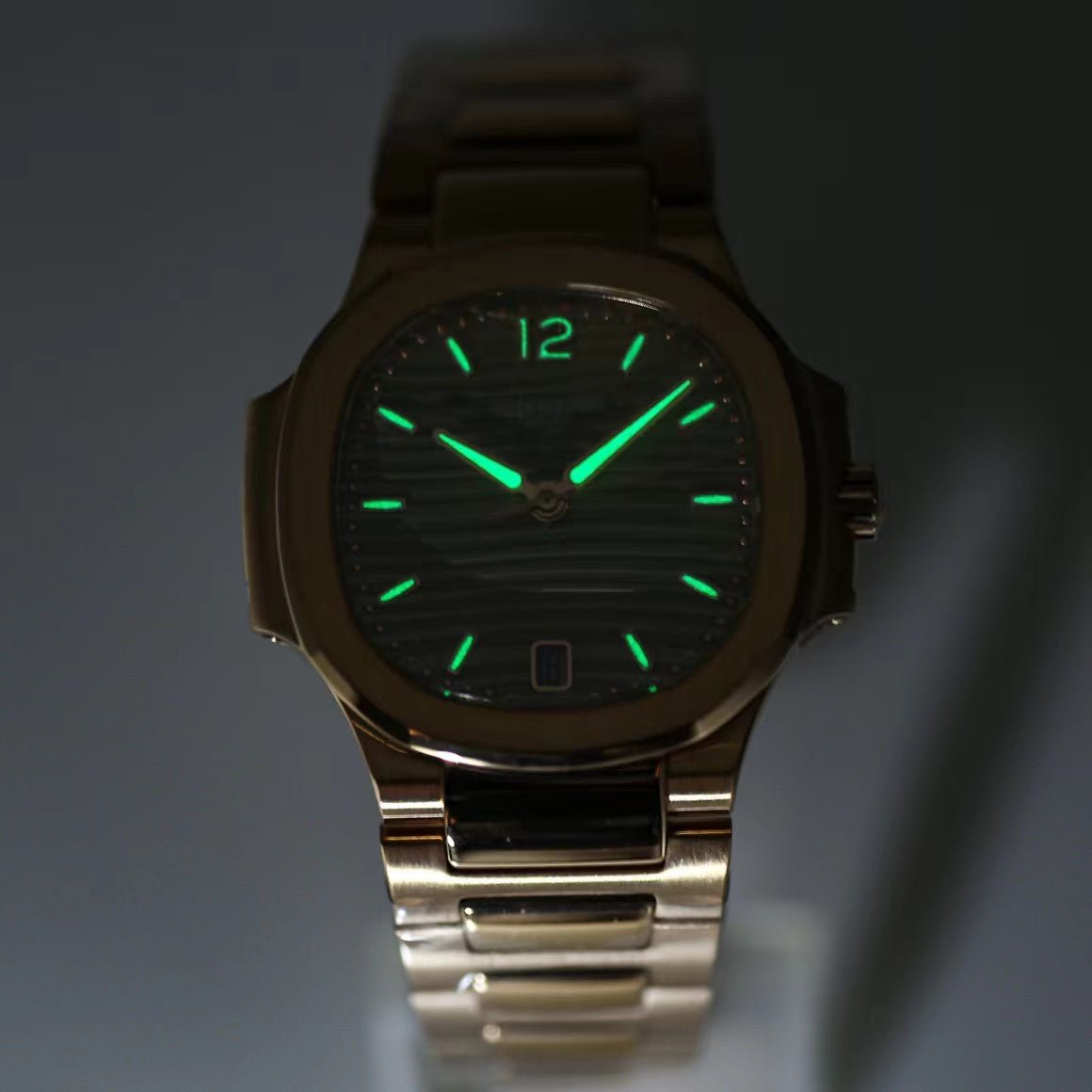 パテックフィリップ ノーチラス PATEK PHILIPPE NAUTILUS 7118/1R-001-BRAND OFF