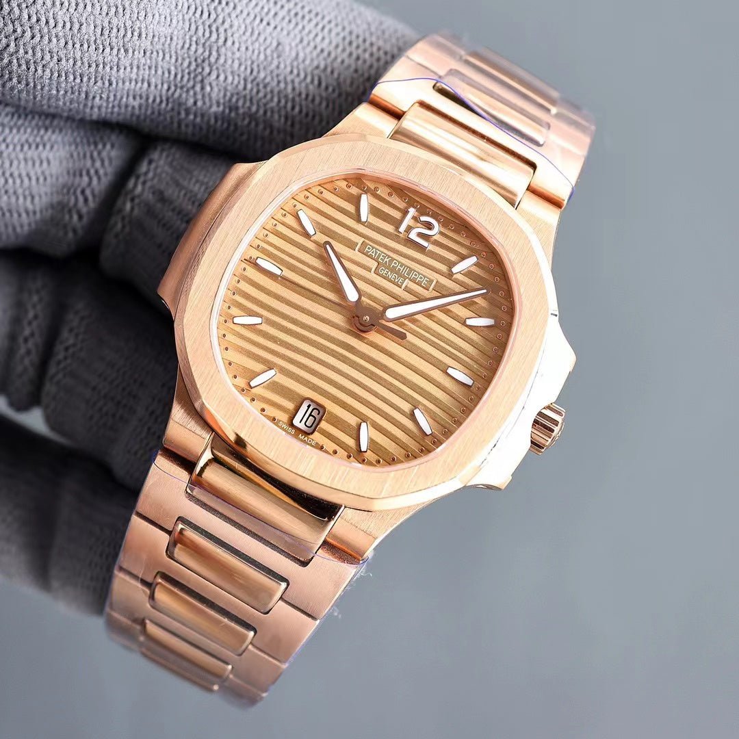 パテックフィリップ ノーチラス PATEK PHILIPPE NAUTILUS 7118/1R-001-BRAND OFF