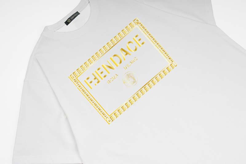 【2026】【VERSACE  公式旗艦店】ヴェルサーチ Tシャツご好評に付き再入荷 24628-BRAND OFF