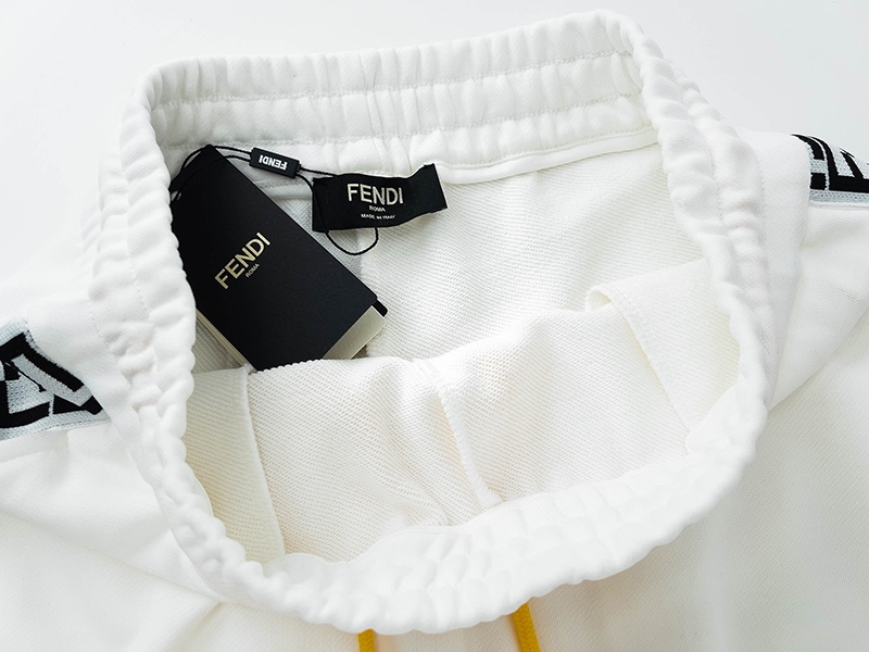【2026】【FENDI   公式旗艦店】 フェンディ    ショートパンツ  ご好評に付き再入荷！-BRAND OFF