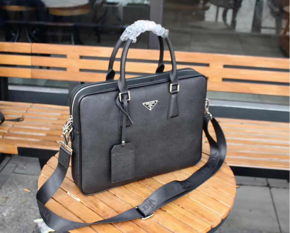 【PRADA 公式旗艦店】プラダ ブリーフケース当日出荷 好評に付き再入荷！39*30*6.5CM-BRAND OFF