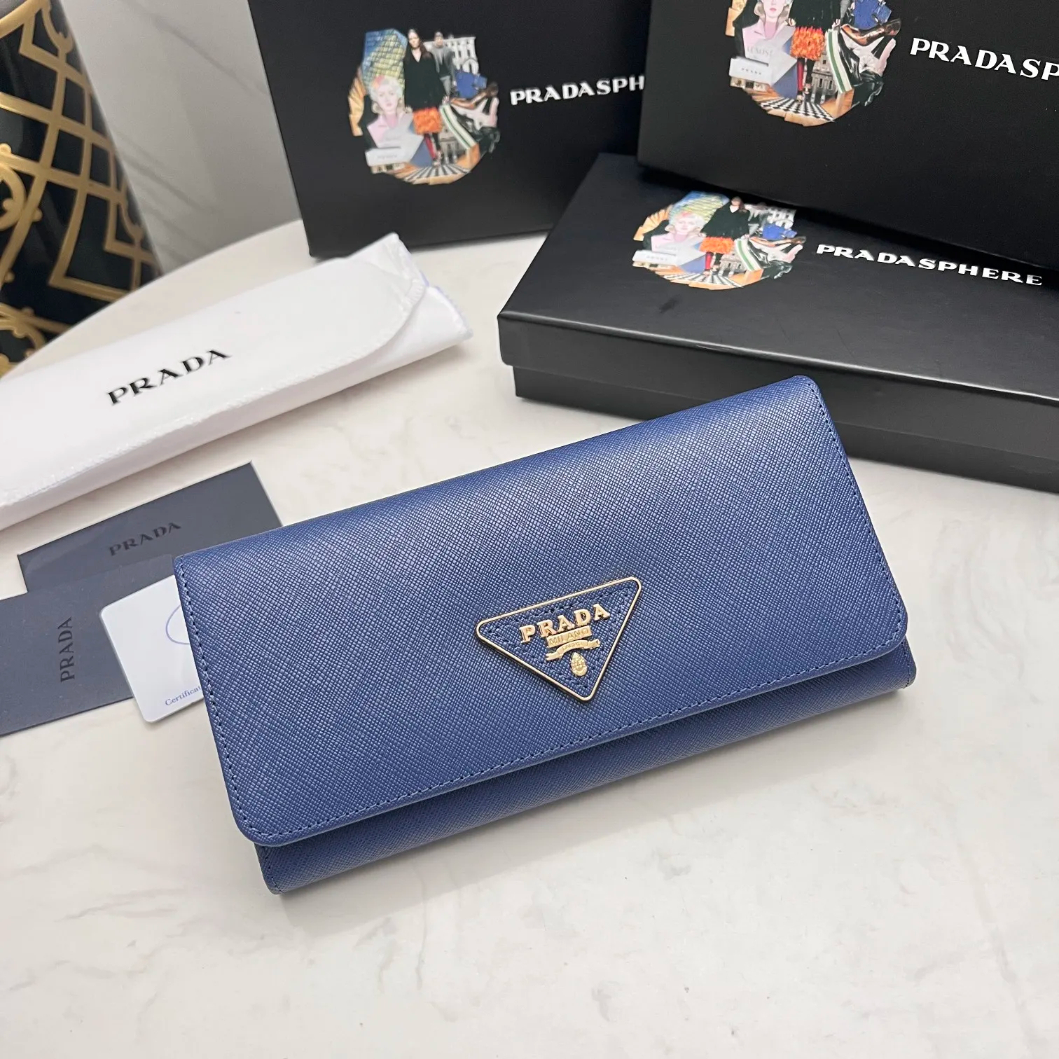 累積売上総額第１位！【PRADA】長財布_1MH132_QHH