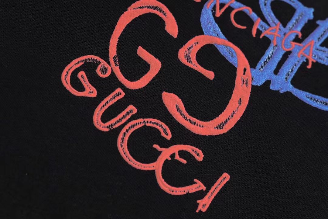 【GUCCI x BALENCIAGA旗艦店】Tシャツ ご好評に付き再入荷！
