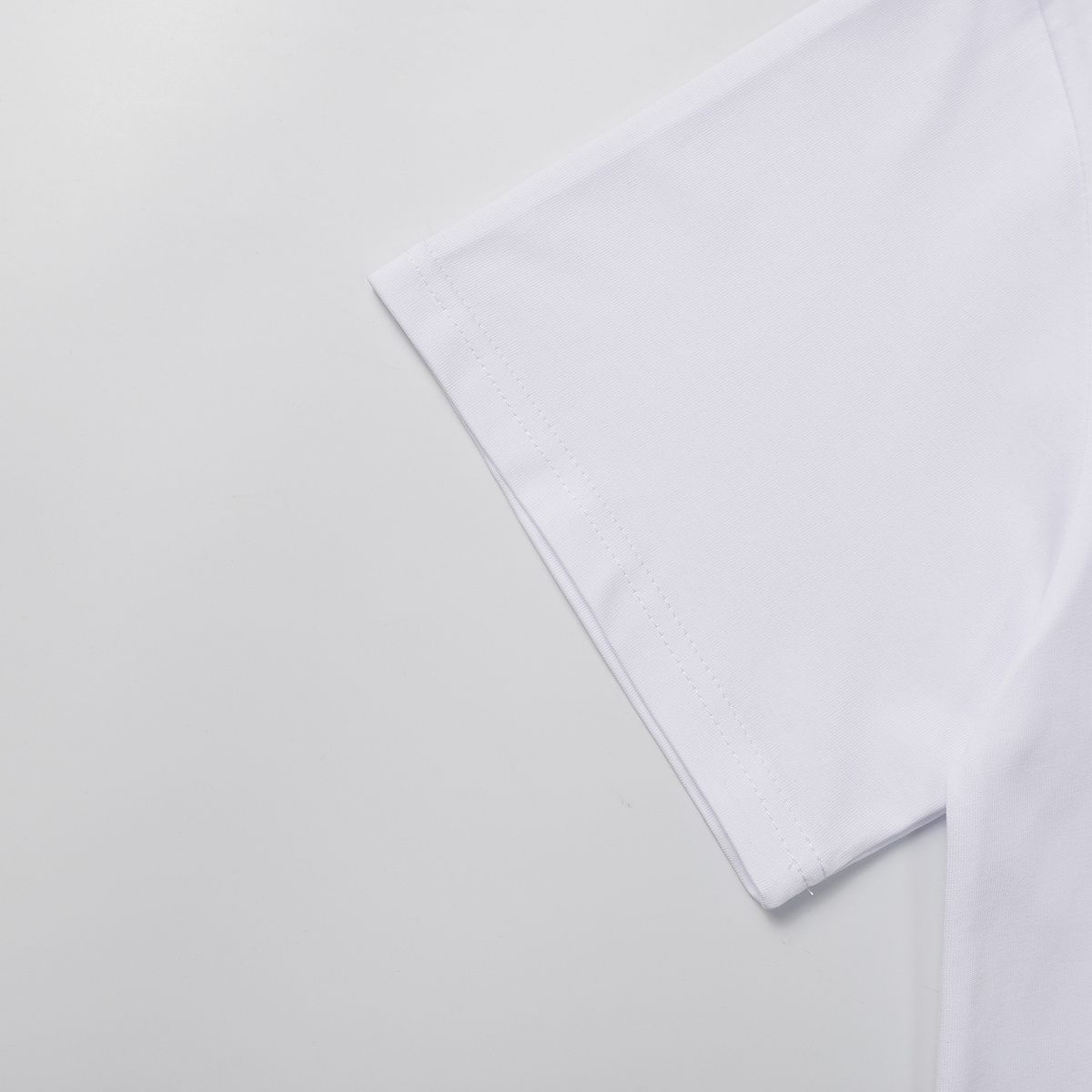 【LOEWE 公式旗艦店】（ロエベ）Tシャツ、ご好評に付き再入荷！