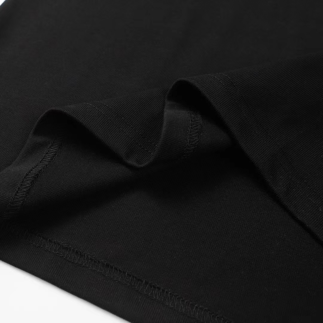 【LOEWE 公式旗艦店】（ロエベ）Tシャツ、ご好評に付き再入荷！