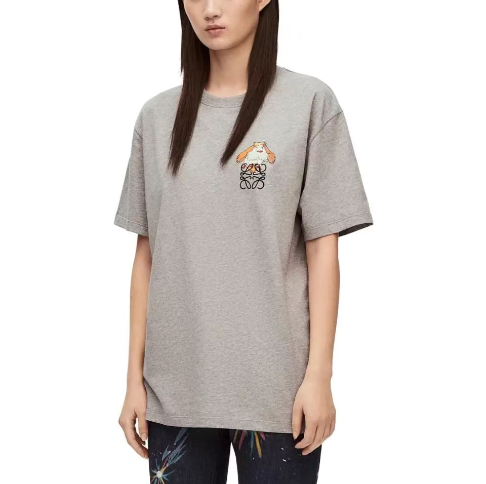【LOEWE 公式旗艦店】（ロエベ）2024春夏新作ハウルの動く城柄丸首半袖Tシャツ 男女兼用