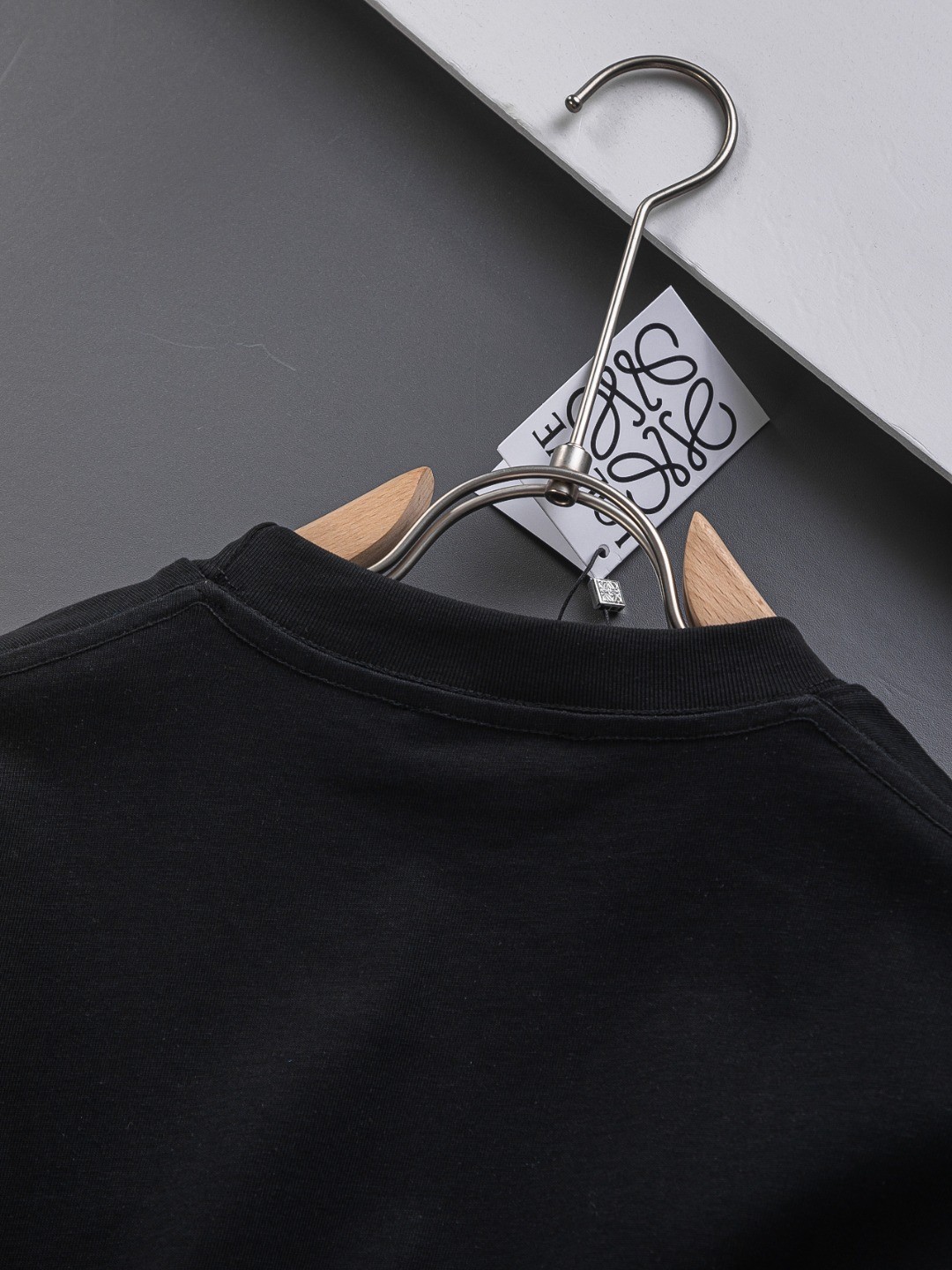【LOEWE 公式旗艦店】（ロエベ）Tシャツ、ご好評に付き再入荷！
