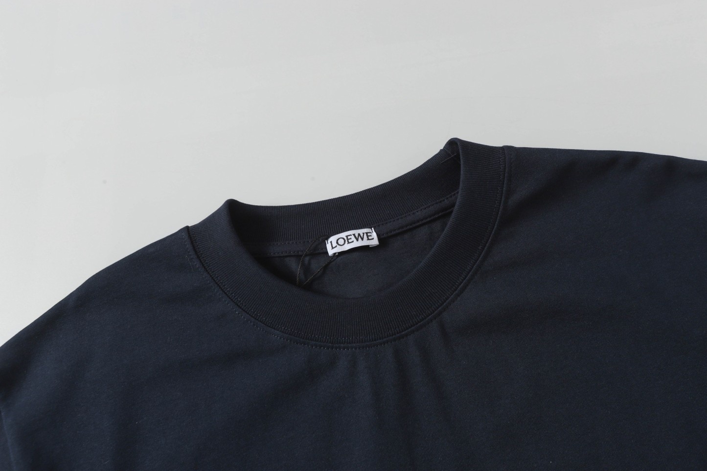 【LOEWE 公式旗艦店】（ロエベ）半袖Tシャツ、ご好評に付き再入荷！