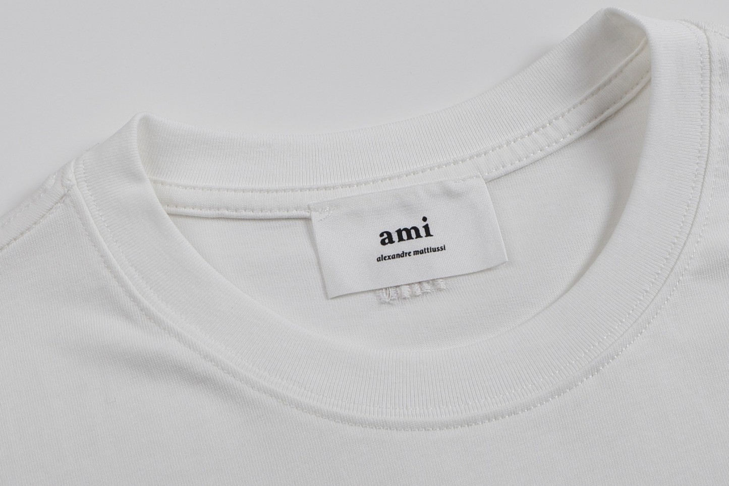 【AMI旗艦店】半袖Tシャツ 男女兼用、ご好評に付き再入荷！