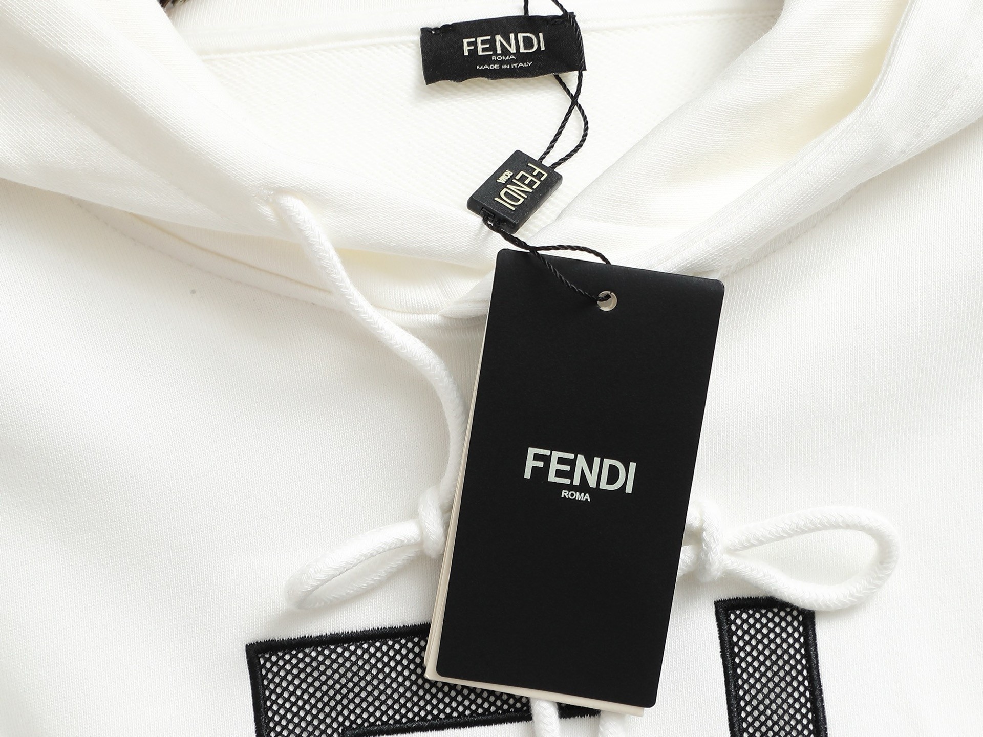 【FENDI旗艦店】フェンディ パーカー 男女兼用 ご好評に付き再入荷！