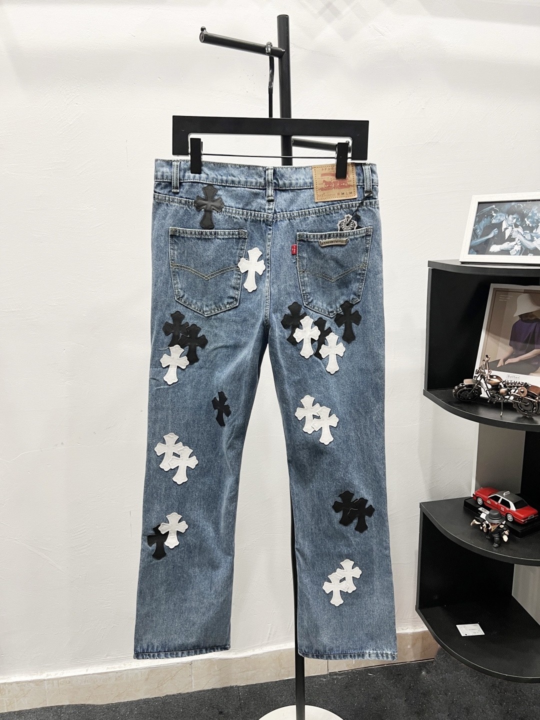 【CHROME HEARTS 公式旗艦店】クロムハーツ ジーパン、ご好評に付き再入荷！