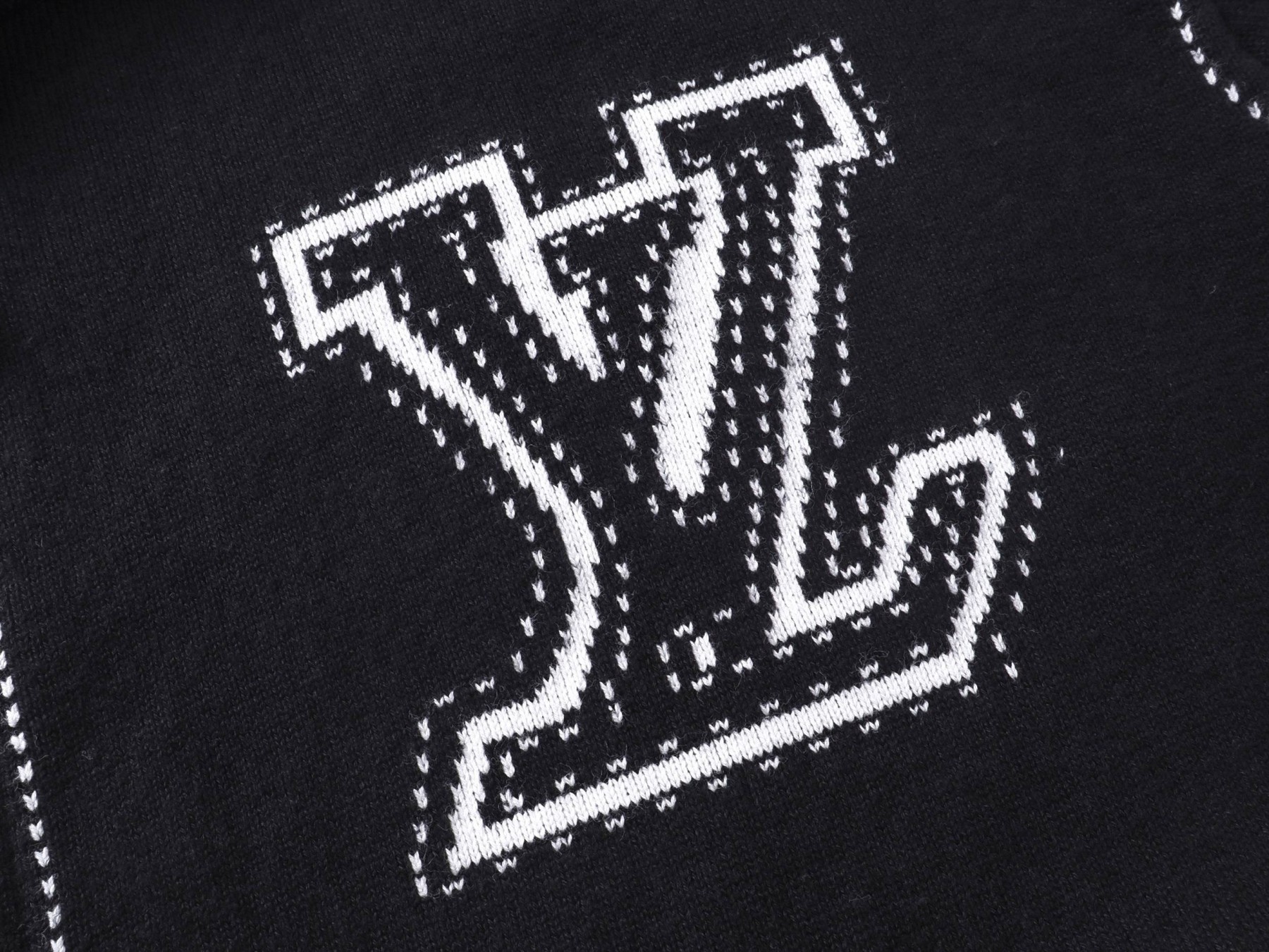 【LOUIS VUITTON旗艦店】ルイヴィトン パーカー ご好評に付き再入荷！