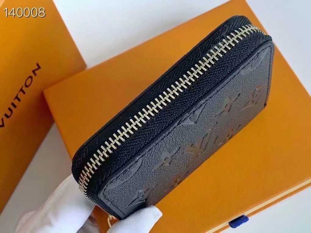 LOUIS VUITTON ルイヴィトン ファスナー付き財布 11*8*1cm