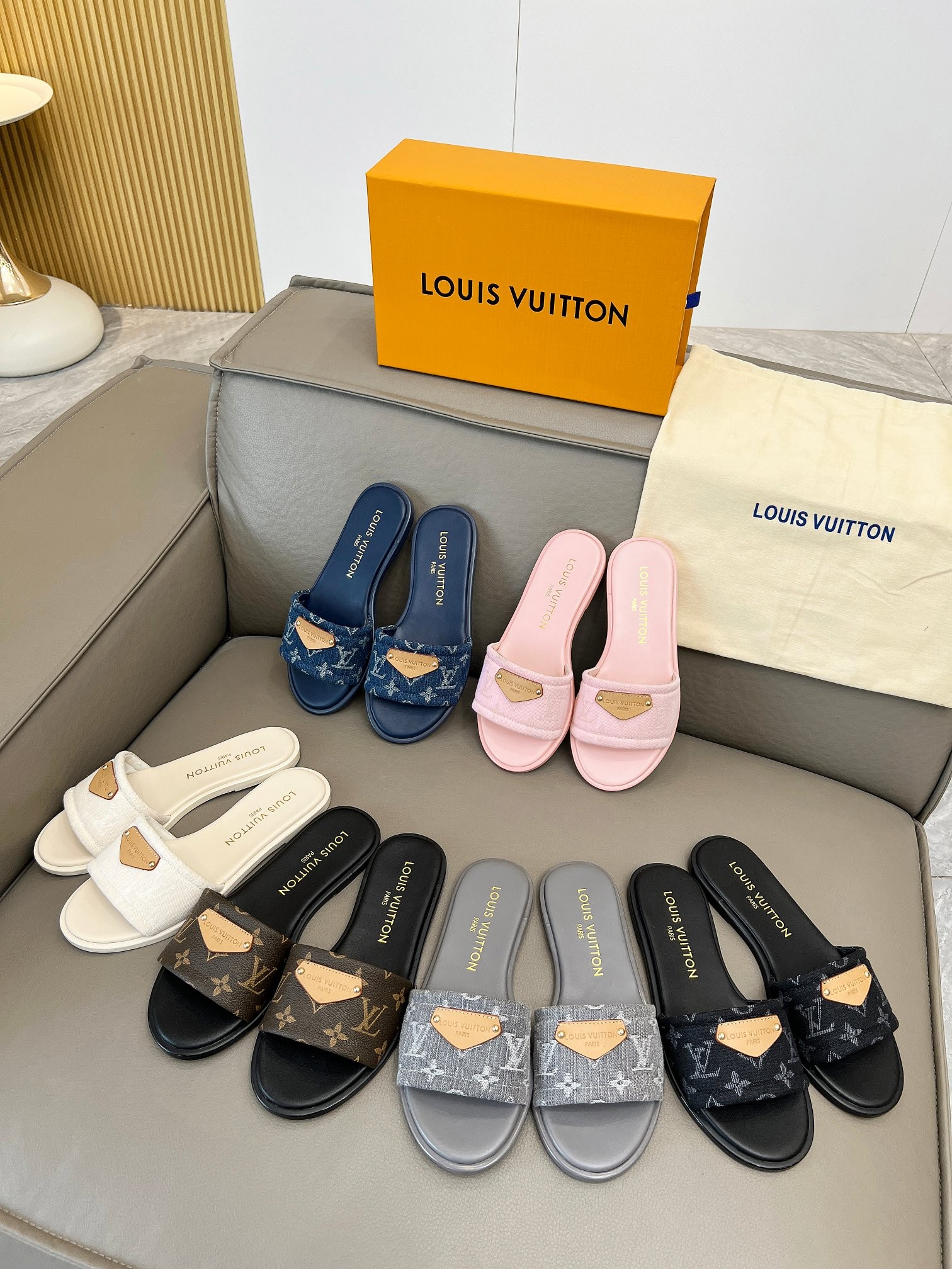 【LOUIS VUITTON】LILY フラットスライドサンダル