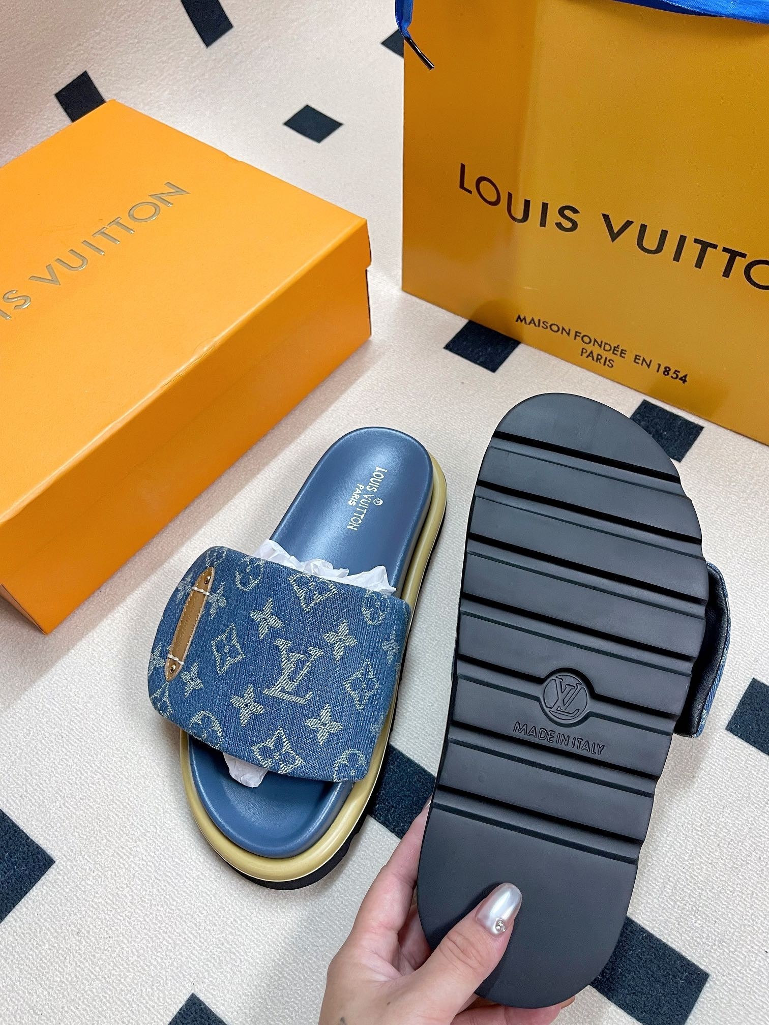 【LOUIS VUITTON】デニム モノグラム サンダル