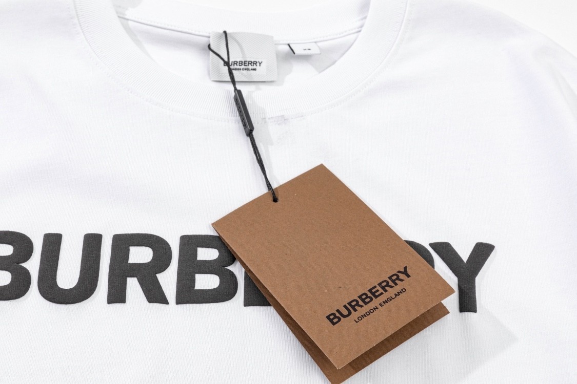 【BURBERRY】半袖 T シャツ