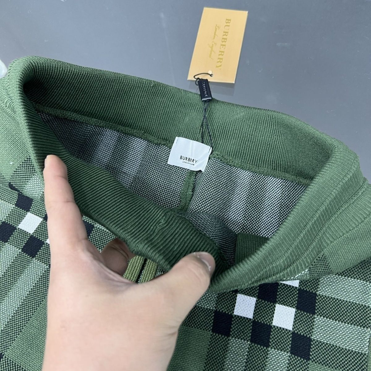 【BURBERRY】ショートパンツ