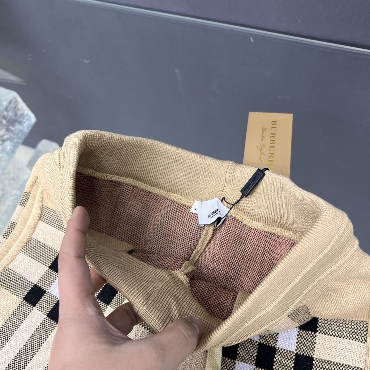 【BURBERRY】ショートパンツ