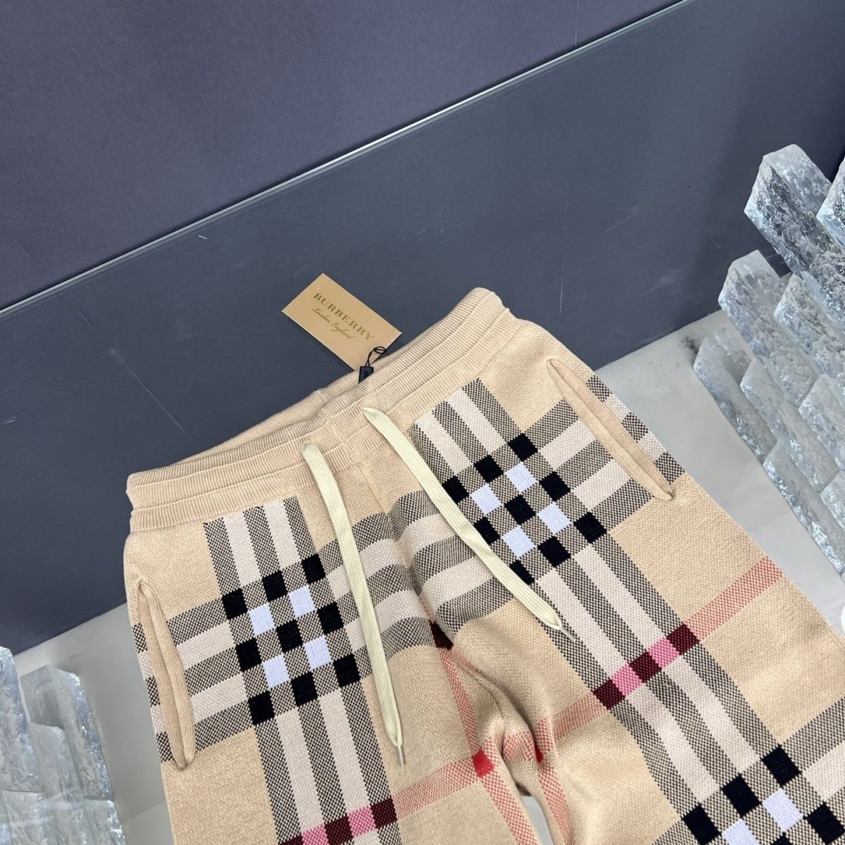 【BURBERRY】ショートパンツ