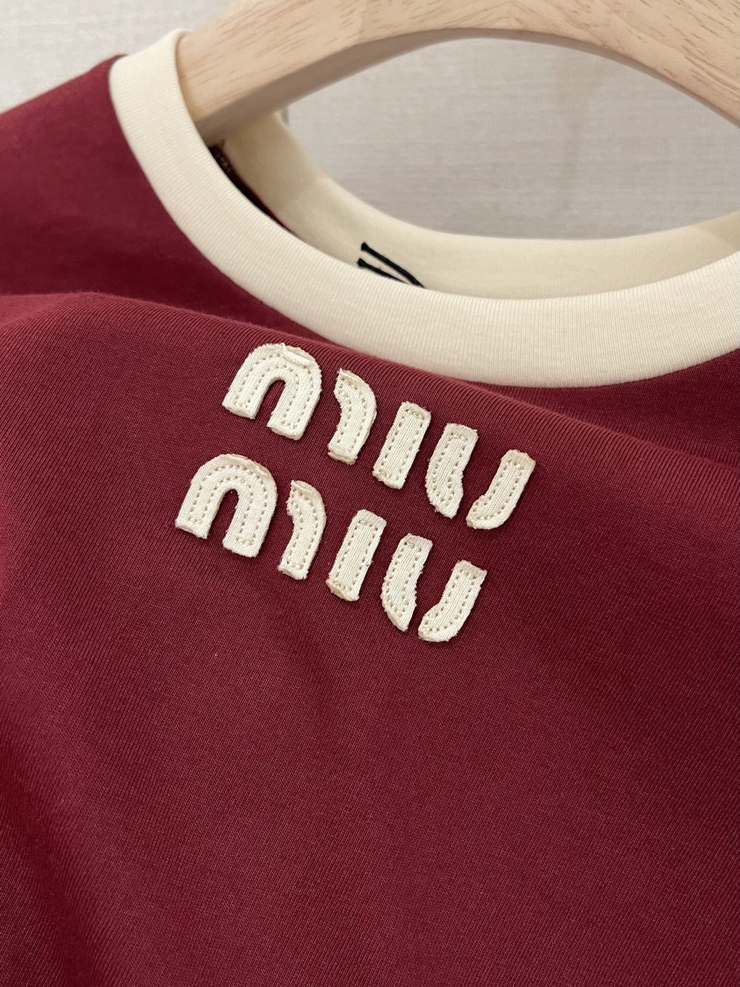 【MIU MIU】半袖 T シャツ