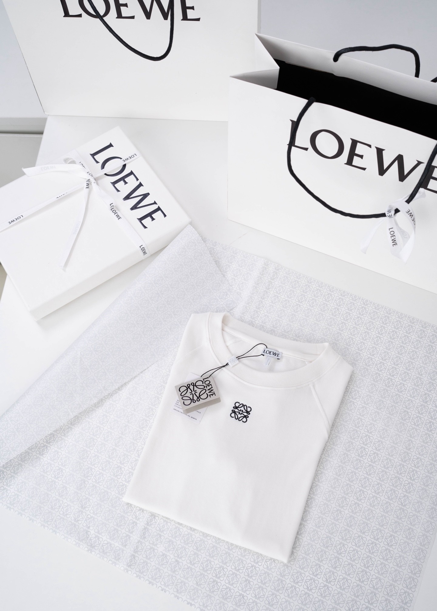 【LOEWE】半袖 T シャツ