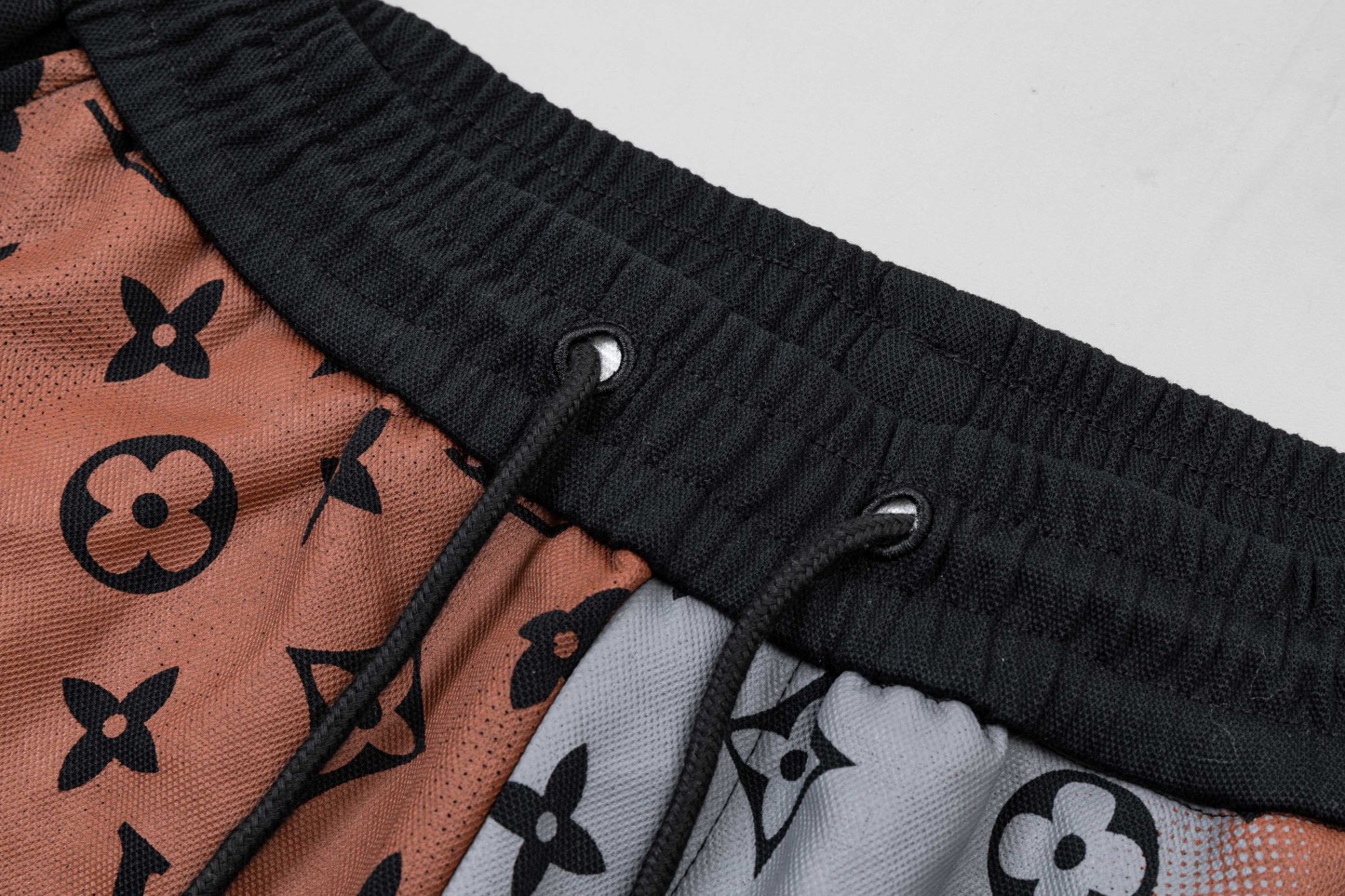 【LOUIS VUITTON】ショートパンツ