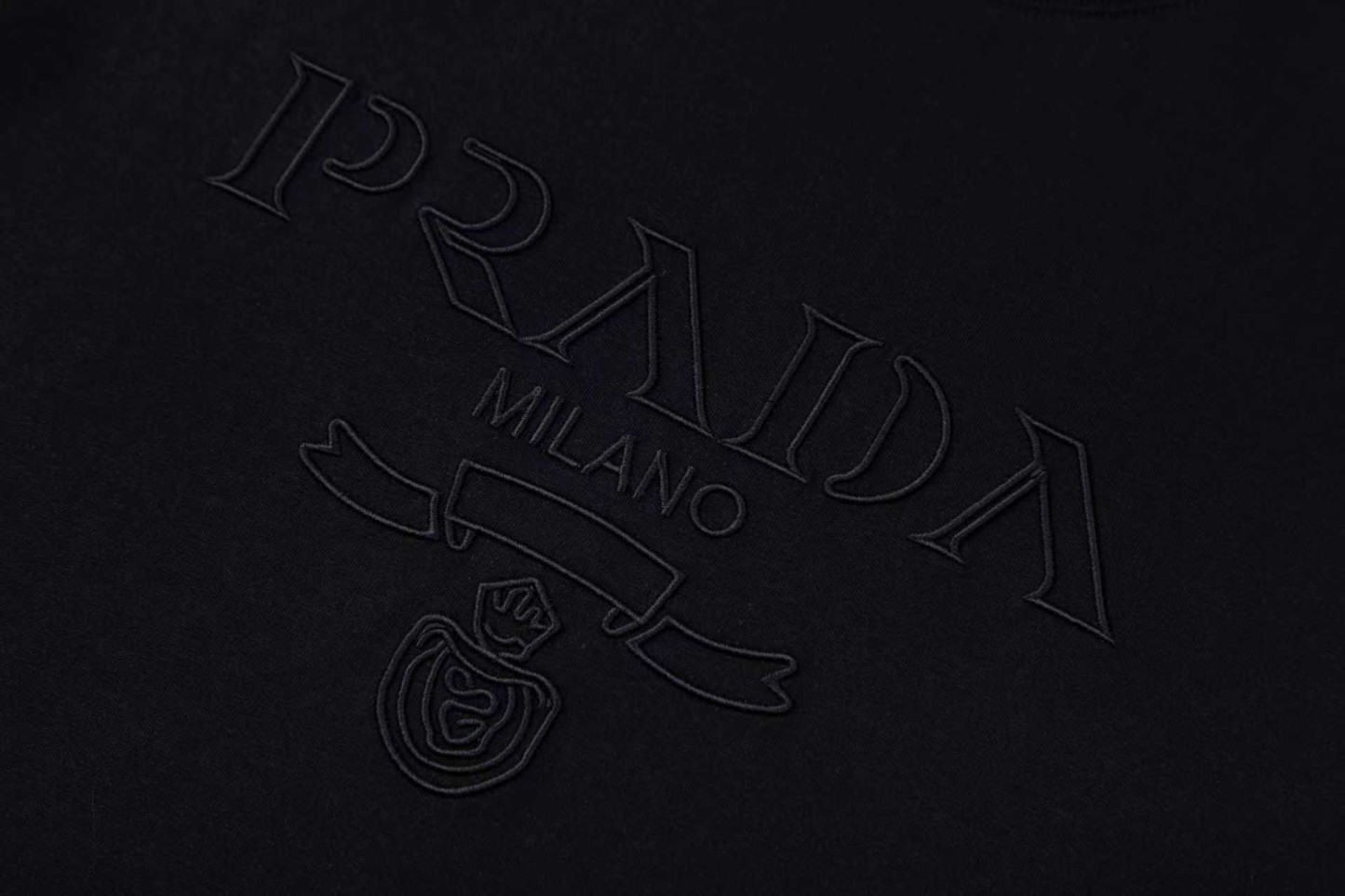 【PRADA】半袖 T シャツ
