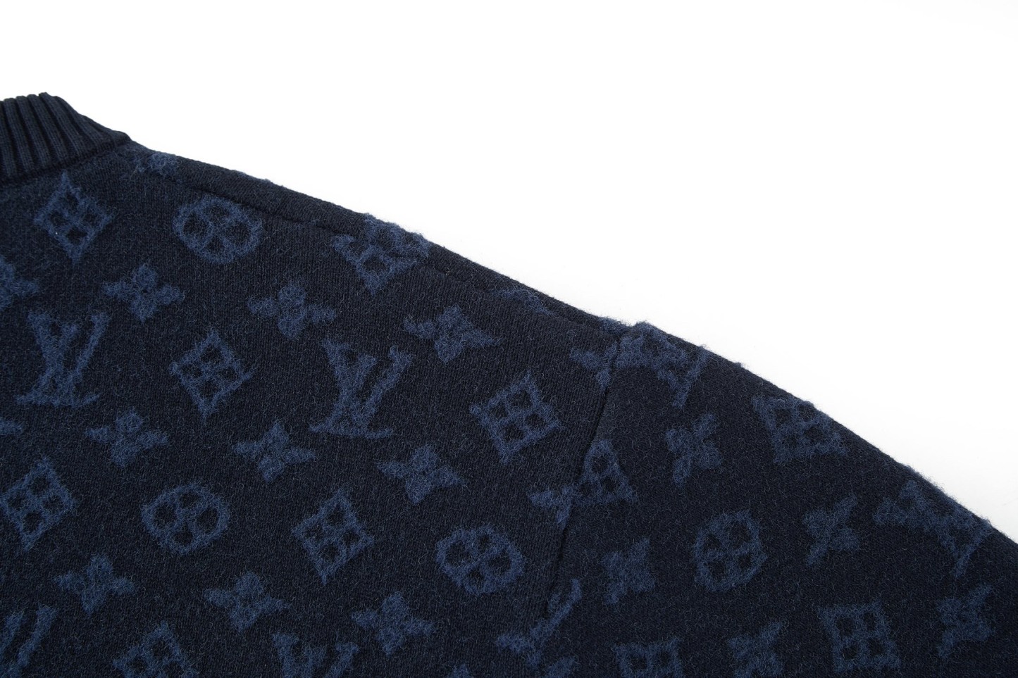 【LOUIS VUITTON】ニット半袖 T シャツ