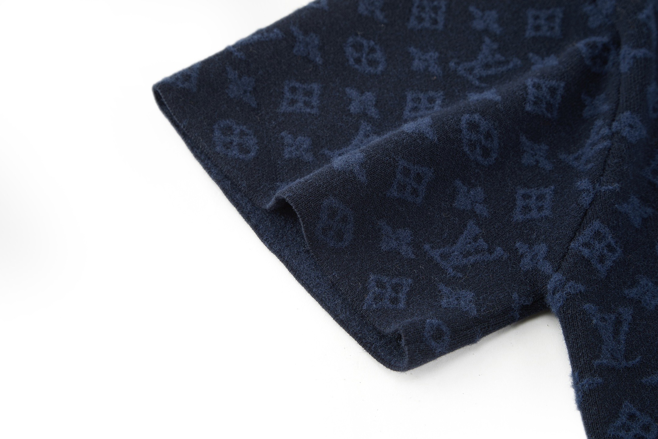 【LOUIS VUITTON】ニット半袖 T シャツ