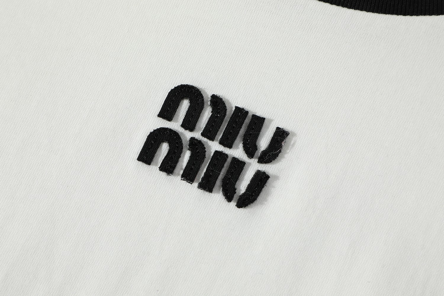 【MIU MIU】半袖 T シャツ