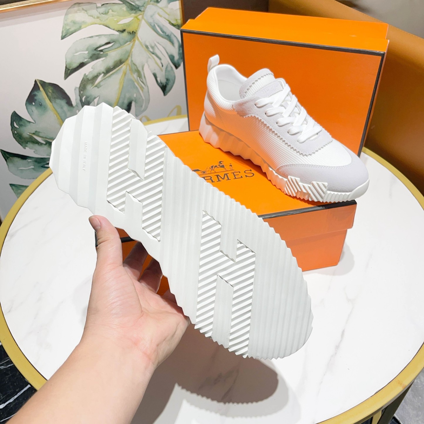 【大人気◆レザー×軽量ソール】HERMES バウンシング スニーカー