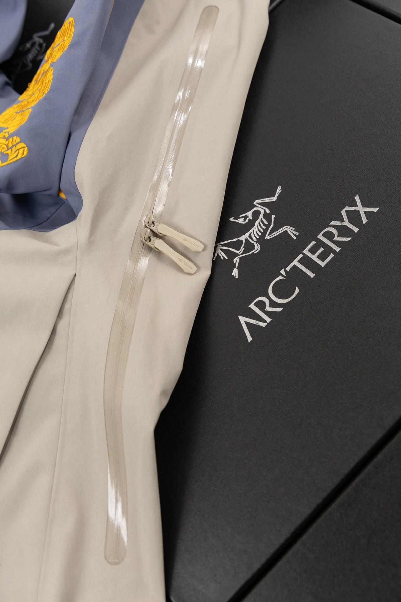 【ARC'TERYX】SS25 SV Jacket アウトドアジャケット