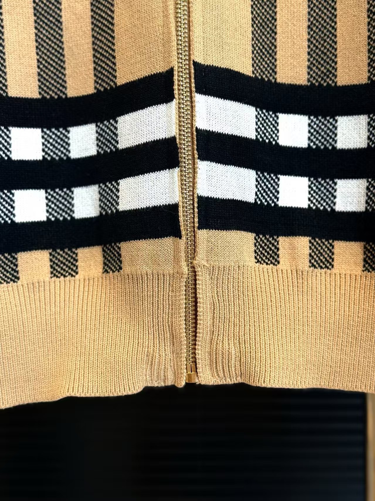 【BURBERRY】 バーバリー リバーシブルジャケット