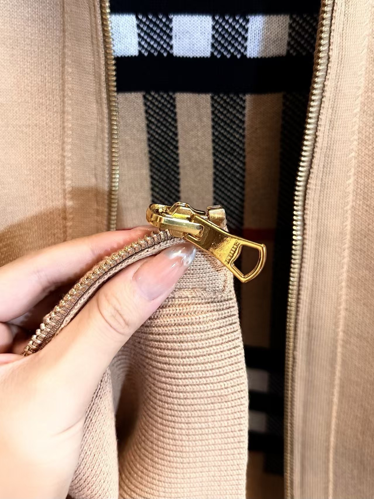 【BURBERRY】 バーバリー リバーシブルジャケット