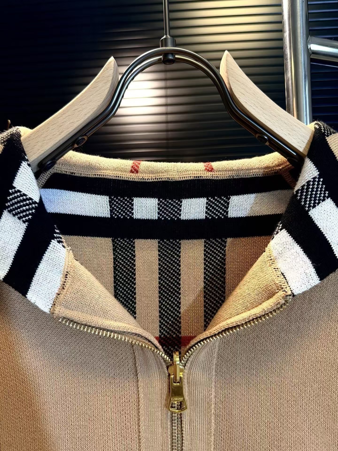 【BURBERRY】 バーバリー リバーシブルジャケット