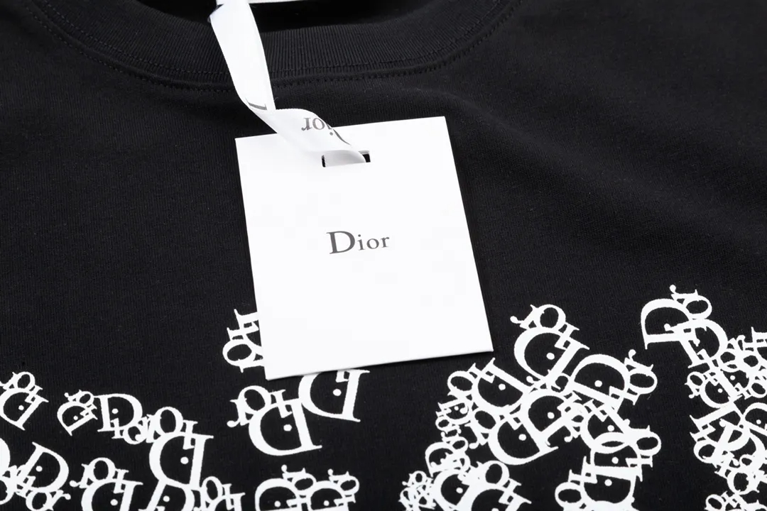 【DIOR 公式旗艦店】ディオール Tシャツ ご好評に付き再入荷！