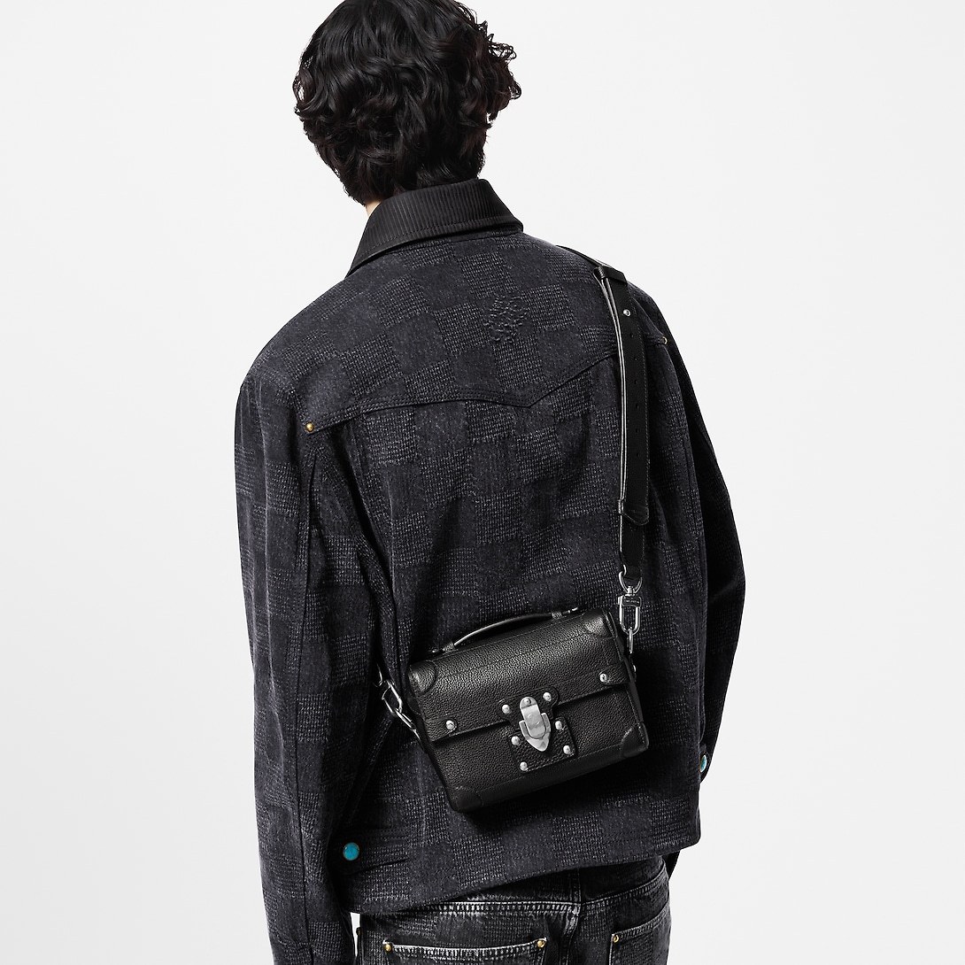 LOUIS VUITTON ルイヴィトン SOUL TRUNK クロスボディバッグ M11516