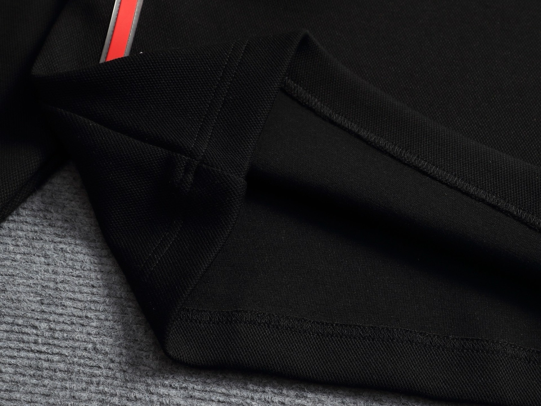 【PRADA】長袖 T シャツ