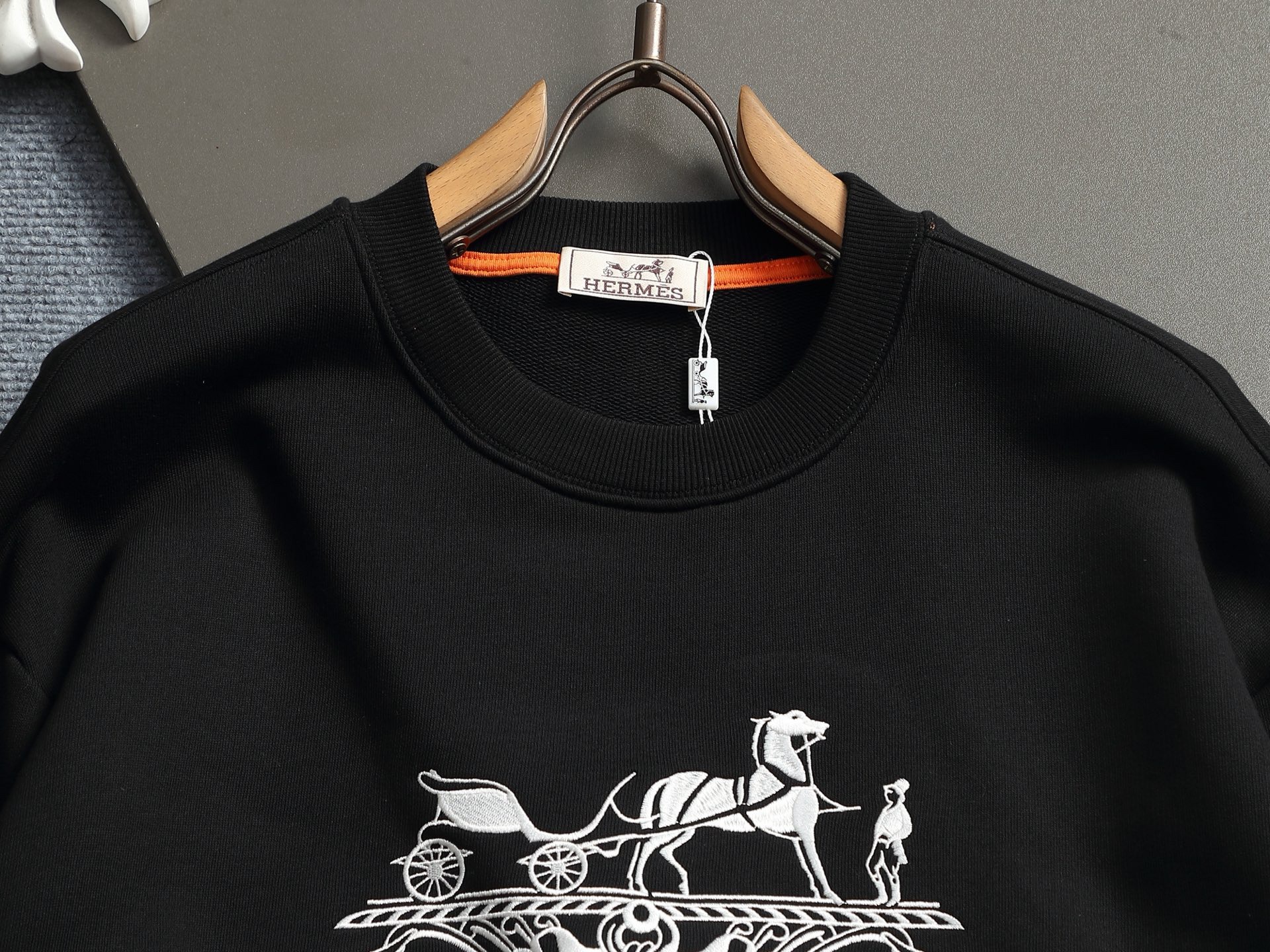 【HERMES】刺繍長袖 T シャツ