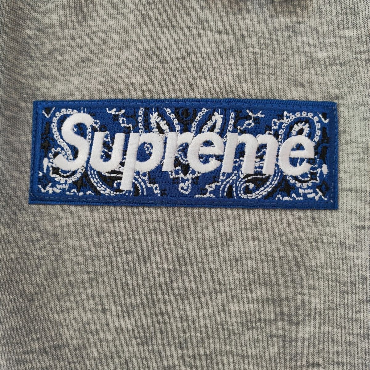 【SUPREME旗艦店】 パーカー ご好評に付き再入荷！