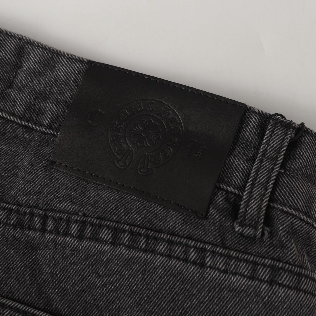 【CHROME HEARTS 公式旗艦店】クロムハーツ ジーパン、ご好評に付き再入荷！