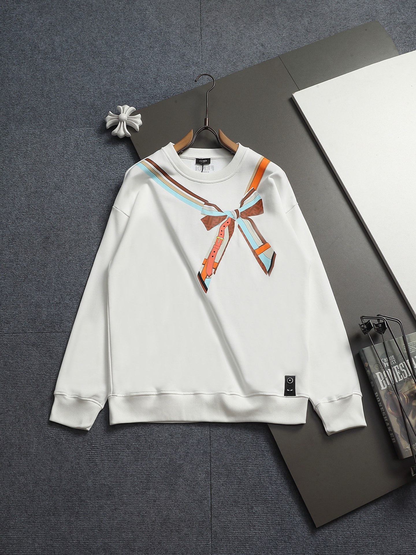 【FENDI】長袖 T シャツ