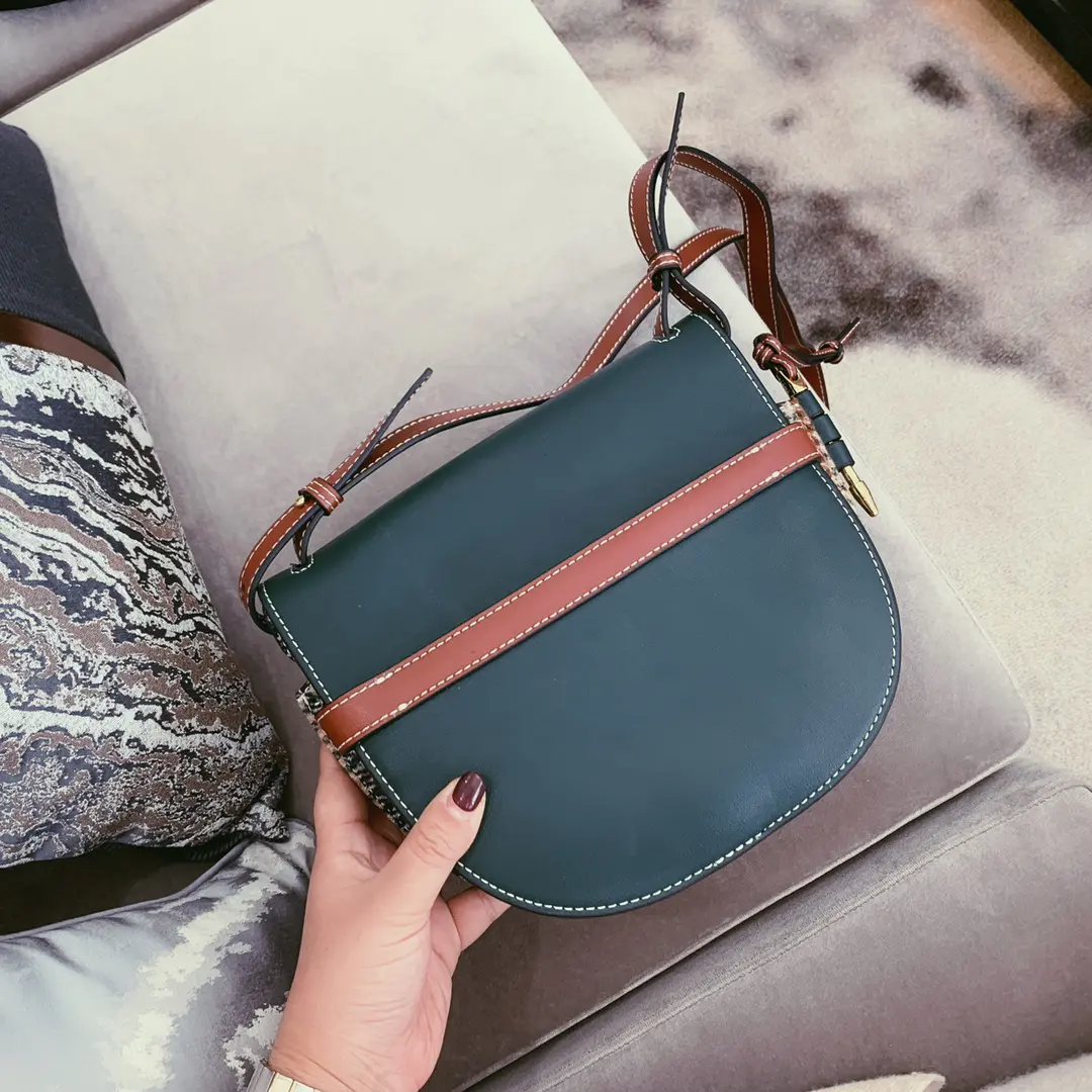 Loewe-ロエベの新作ゲートバッグモザイクメッセンジャーバッグ