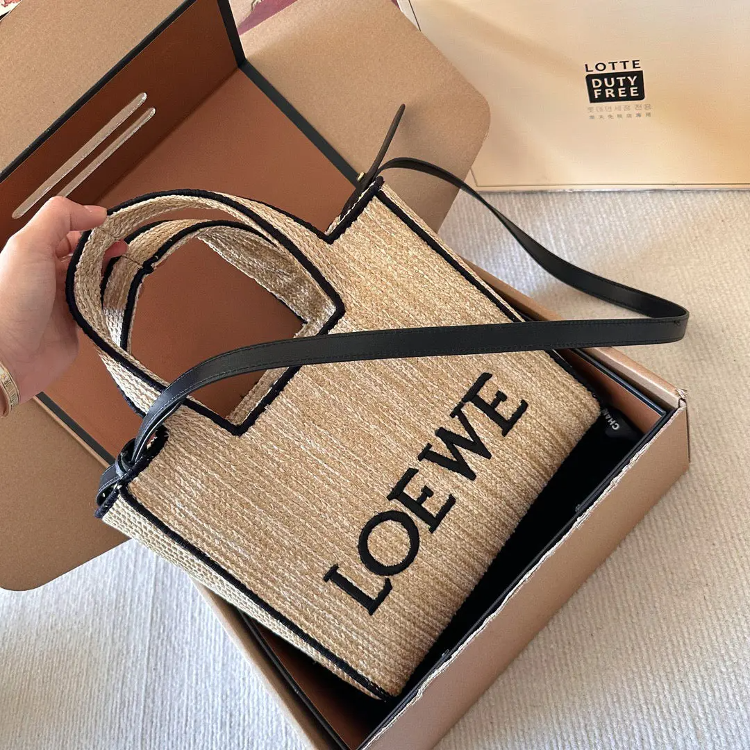 LOEWE わら織りバッグ 夏 海辺の第一選択 ハンドバッグ ビーチバッグ