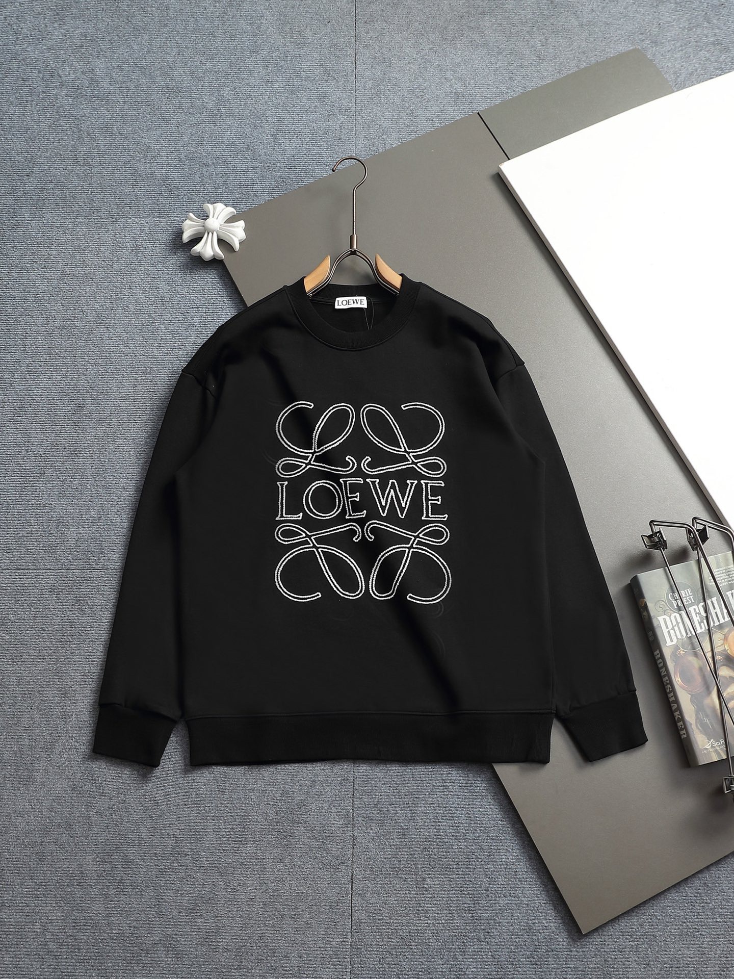 【LOEWE】刺繍長袖 T シャツ